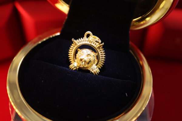 Tiger Head Gold Pendant
