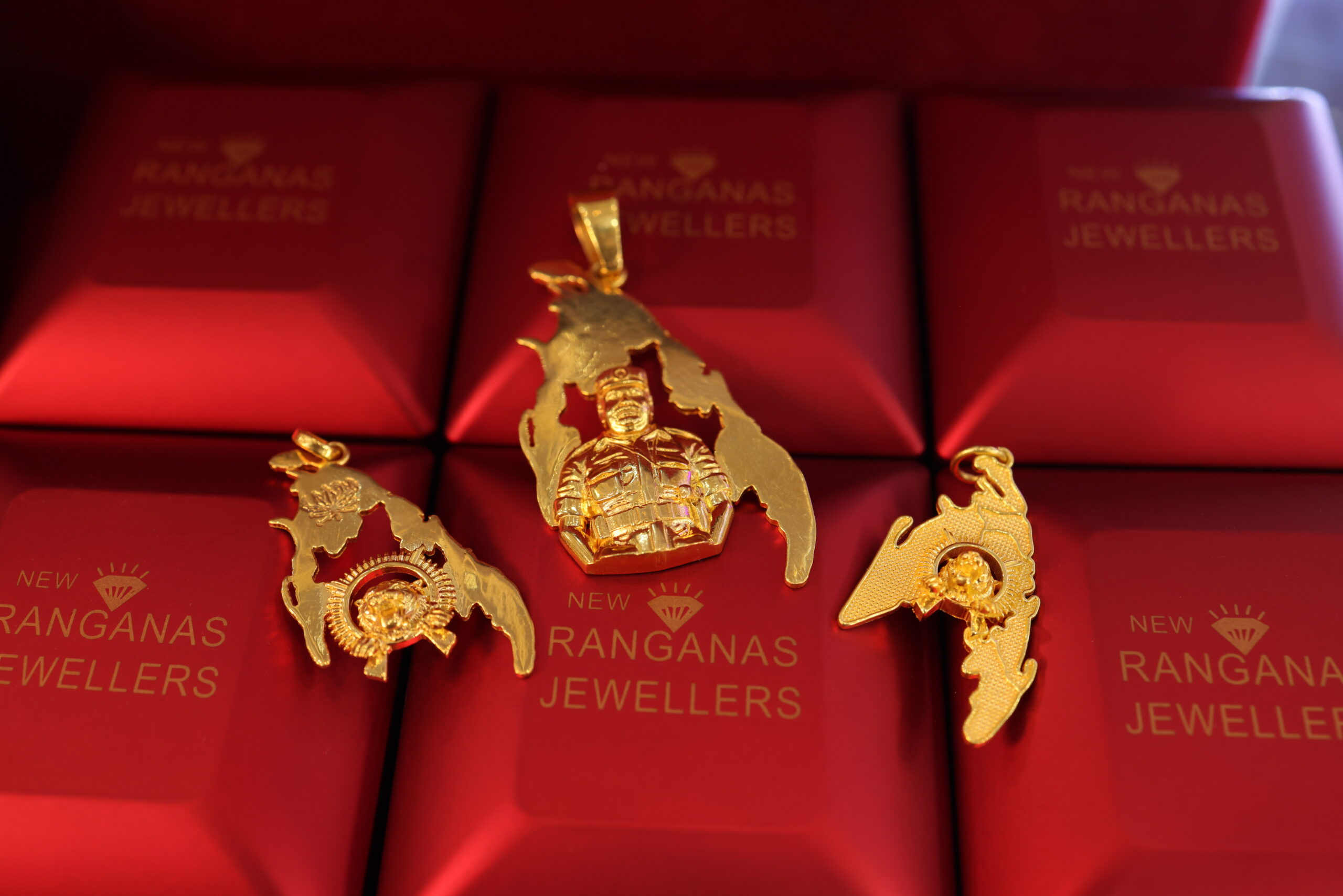 Authentic Sri Lankan Pendants Jewelry